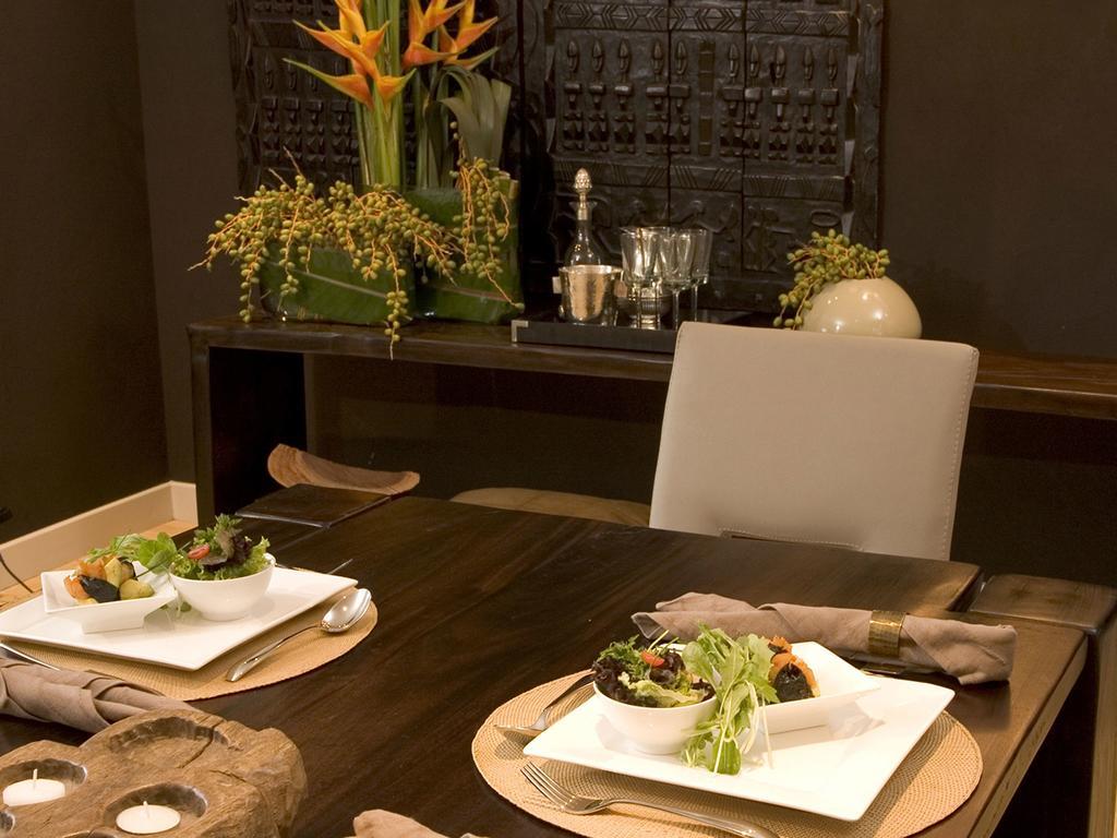 Weom Apartments Sandton Bagian luar foto
