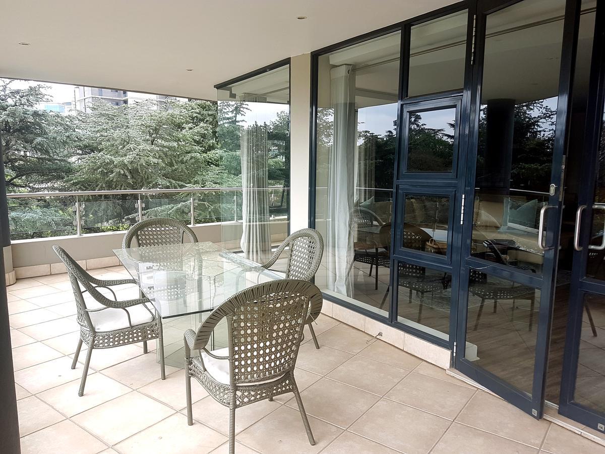 Weom Apartments Sandton Bagian luar foto