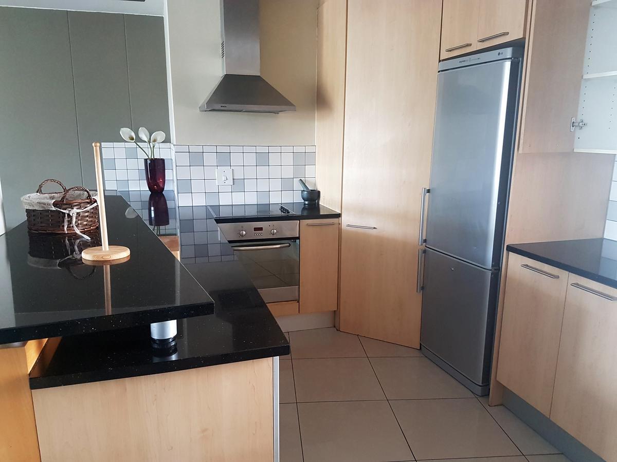 Weom Apartments Sandton Bagian luar foto